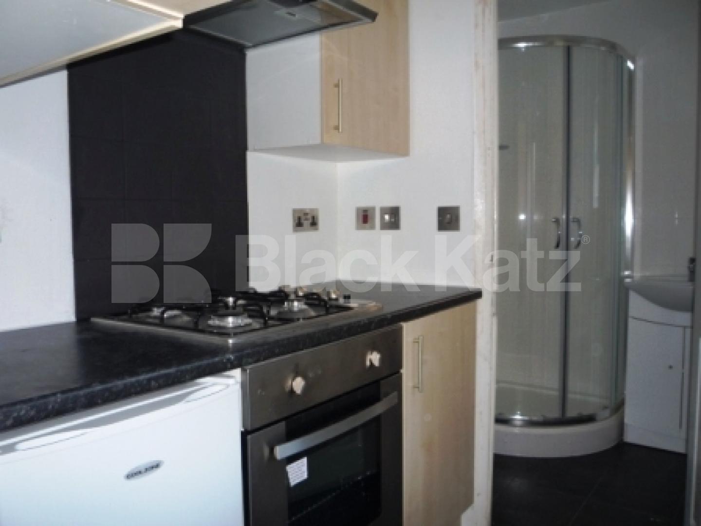 			3 Bedroom, 1 bath, 1 reception Terraced House			 Moselle Avenue, WOOD GREEN