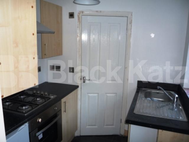 			3 Bedroom, 1 bath, 1 reception Terraced House			 Moselle Avenue, WOOD GREEN