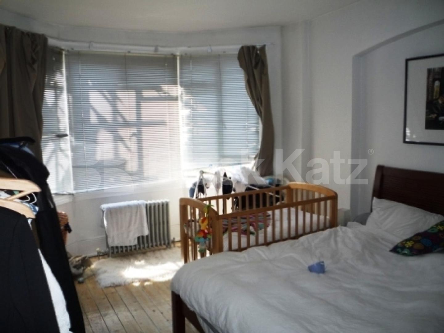 			Wood Floors Throughout !, 2 Bedroom, 1 bath, 1 reception Flat			 Elder Ave, Crouch End