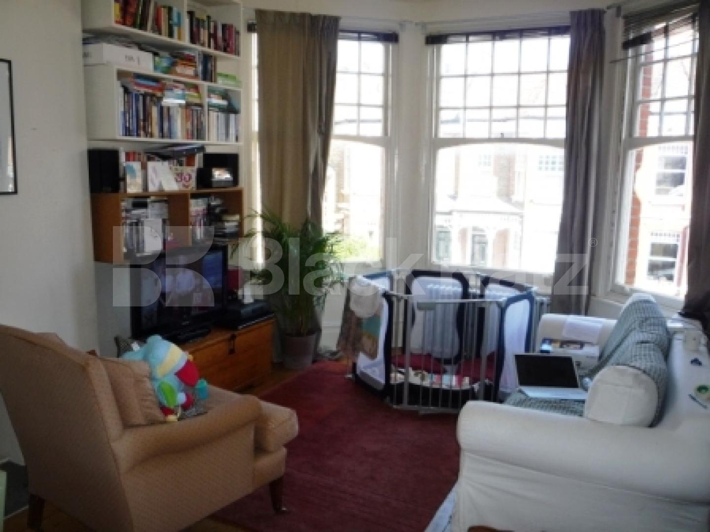 			Wood Floors Throughout !, 2 Bedroom, 1 bath, 1 reception Flat			 Elder Ave, Crouch End