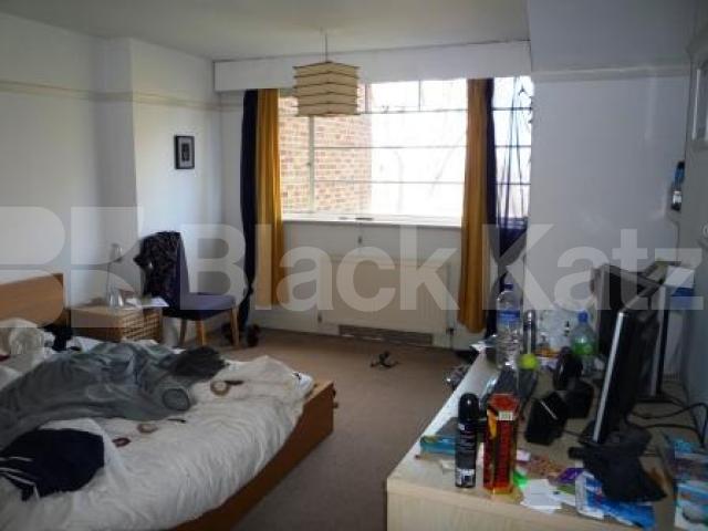 			3 Bedroom, 1 bath, 1 reception Flat			 Elms Avenue, MUSWELL HILL