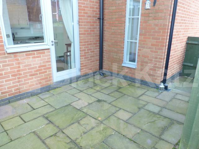 			A Must See Townhouse in Private Gated Mews !, 2 Bedroom, 1 bath, 1 reception Mews House			 Kingsgate Mews, Crouch End