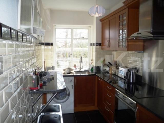 			1 MONTH DEPOSIT, 2 Bedroom, 1 bath, 1 reception Serviced Apartments			 Hornsey Lane, HIGHGATE