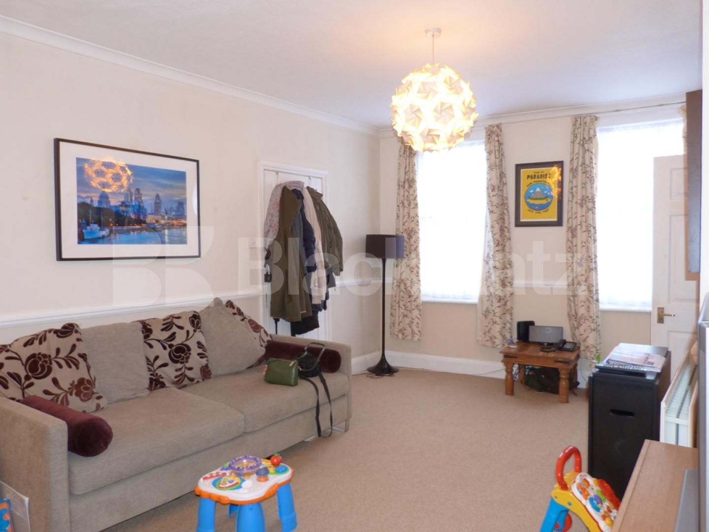 			2 Bedroom, 1 bath, 1 reception Flat			 Bourne Road, CROUCH END