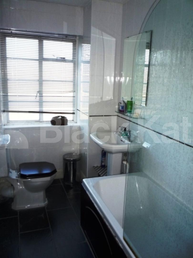 			1 MONTH DEPOSIT, 2 Bedroom, 1 bath, 1 reception Serviced Apartments			 Hornsey Lane, HIGHGATE