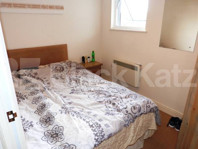 			New Instruction!, 2 Bedroom, 1 bath, 1 reception Apartment			 Bounds Green Road, BOUNDS GREEN 