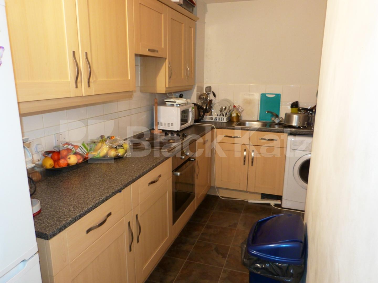 			New Instruction!, 2 Bedroom, 1 bath, 1 reception Apartment			 Bounds Green Road, BOUNDS GREEN 