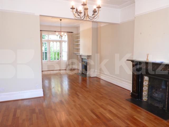 			5 Bedroom, 1 bath, 1 reception House			 Uplands Road, Crouch End
