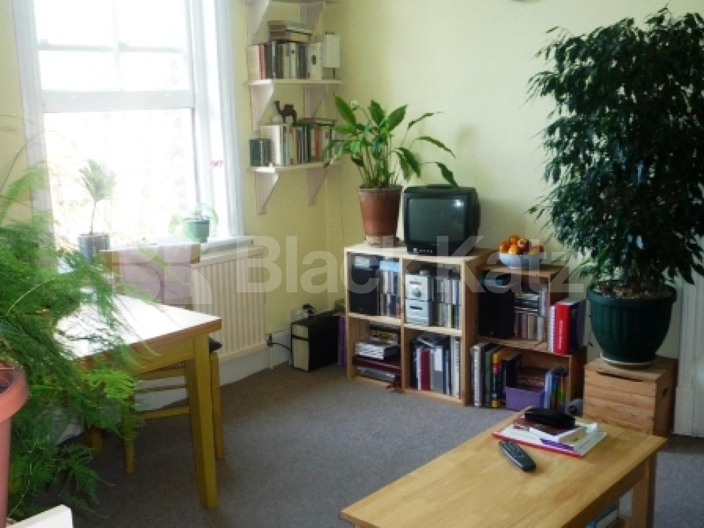			1 Bedroom, 1 bath, 1 reception Flat			 Crouch Hall Road, CROUCH END