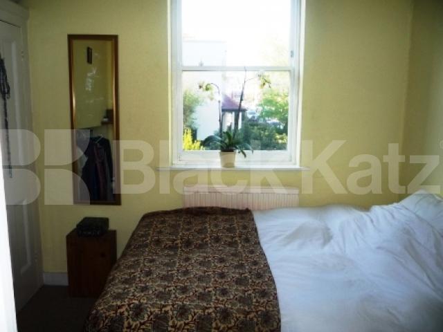 			1 Bedroom, 1 bath, 1 reception Flat			 Crouch Hall Road, CROUCH END