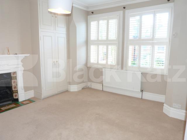 			5 Bedroom, 1 bath, 1 reception House			 Uplands Road, Crouch End