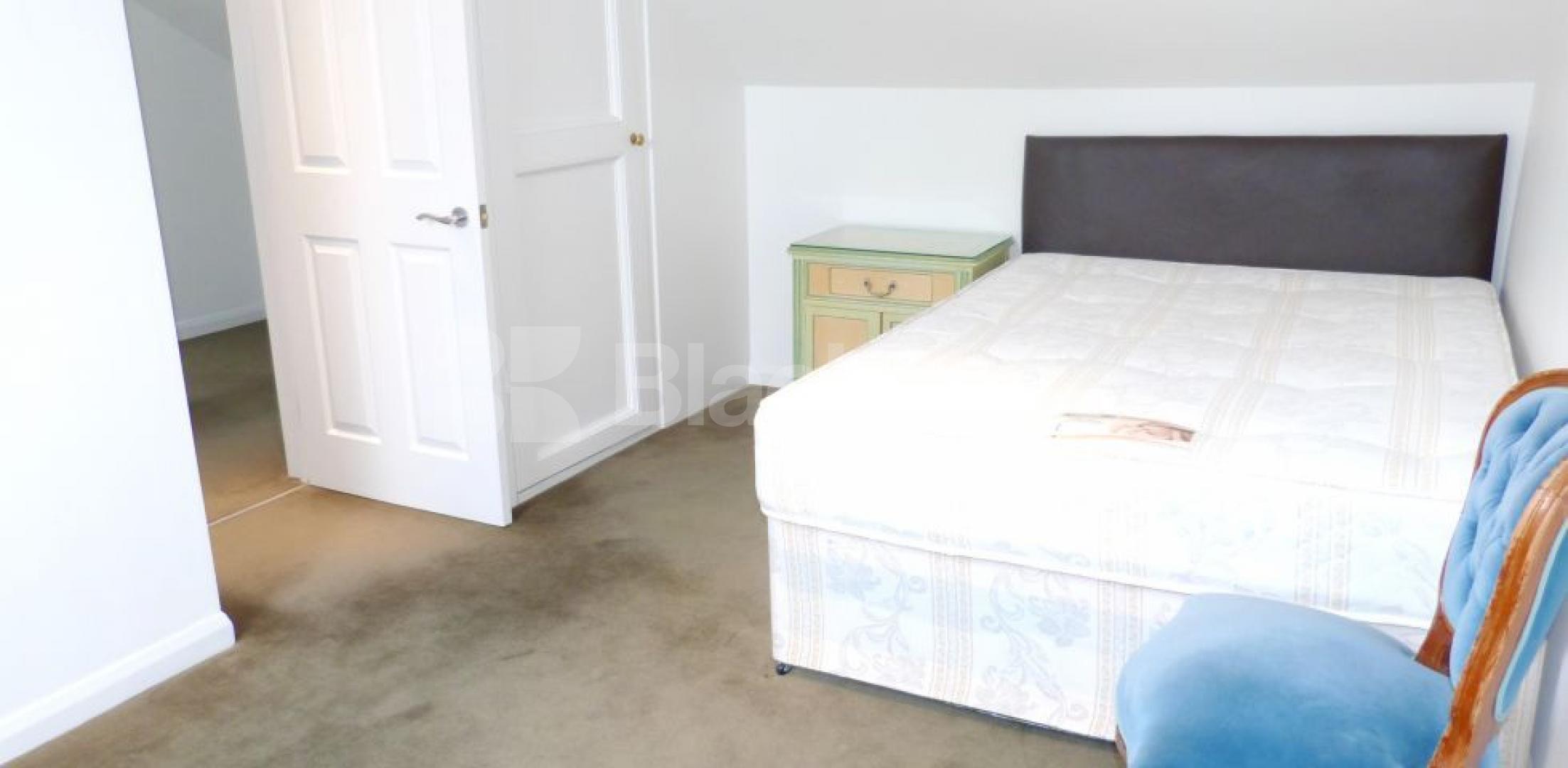 			NEW INSTRUCTION, 2 Bedroom, 1 bath, 1 reception Flat			 Benbow Road, SHEPHERDS BUSH