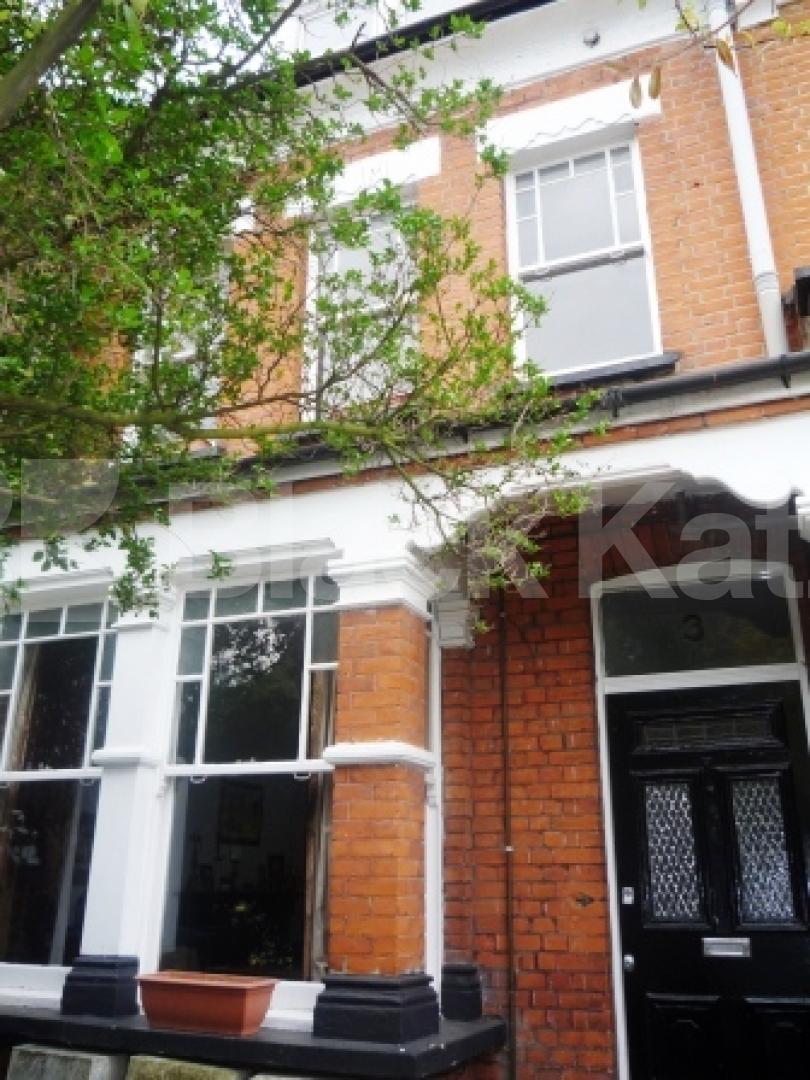 			1 Bedroom, 1 bath, 1 reception Flat			 Glebe Road, Crouch End