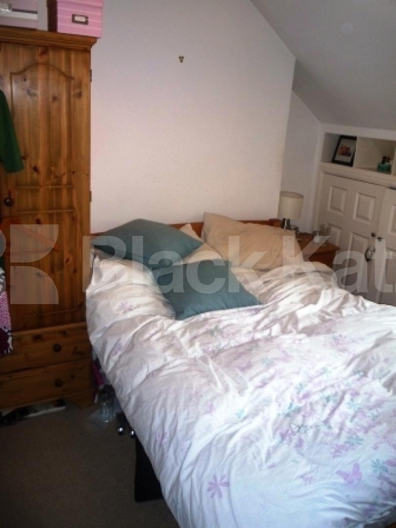 			1 Bedroom, 1 bath, 1 reception Flat			 Glebe Road, Crouch End