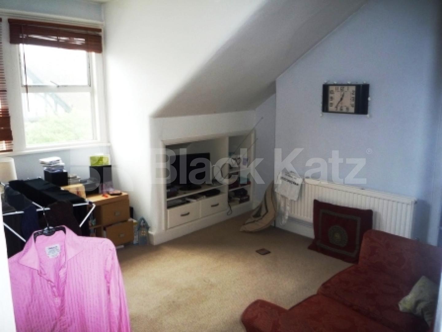 			1 Bedroom, 1 bath, 1 reception Flat			 Glebe Road, Crouch End