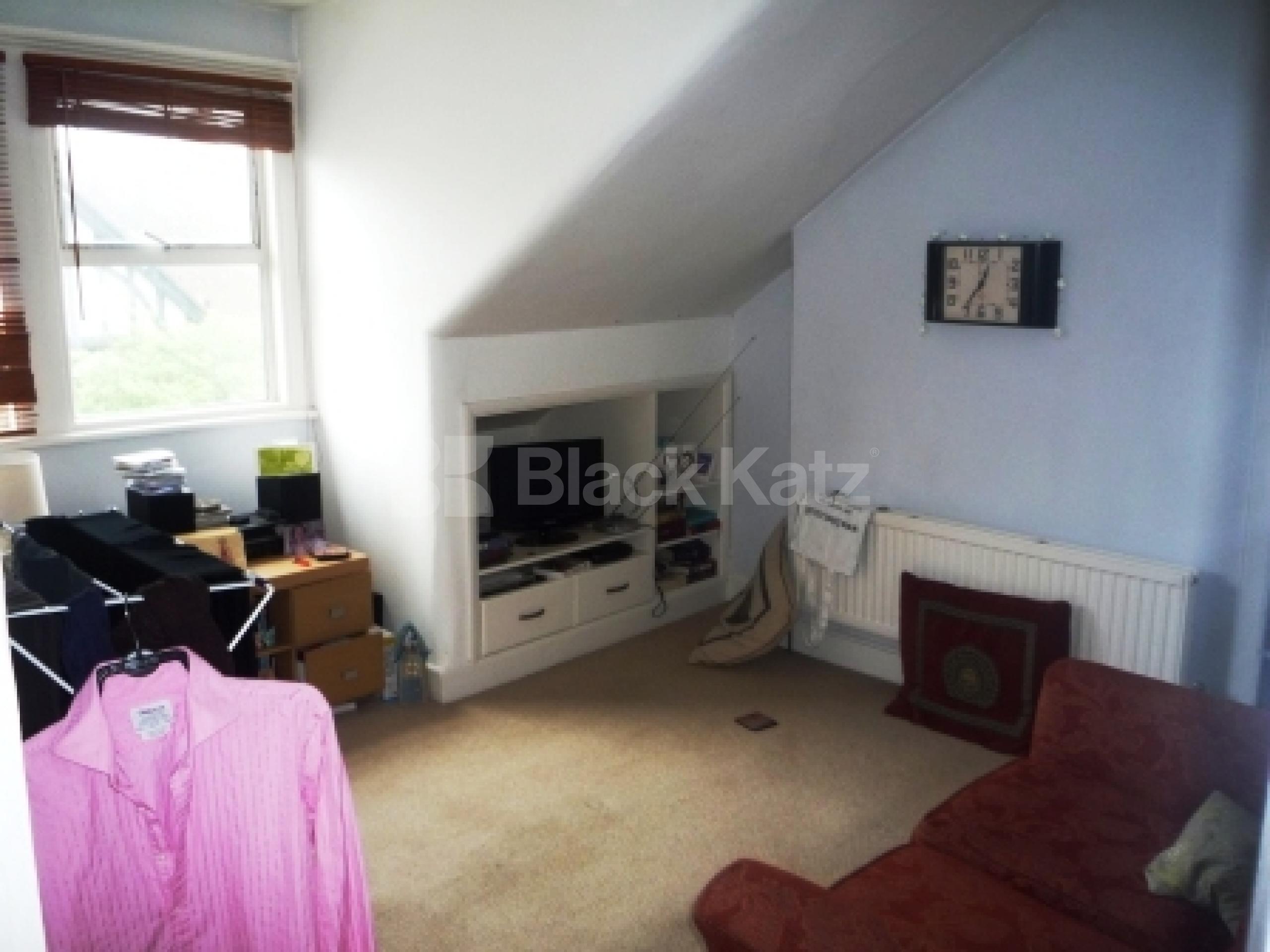 			1 Bedroom, 1 bath, 1 reception Flat			 Glebe Road, Crouch End N8