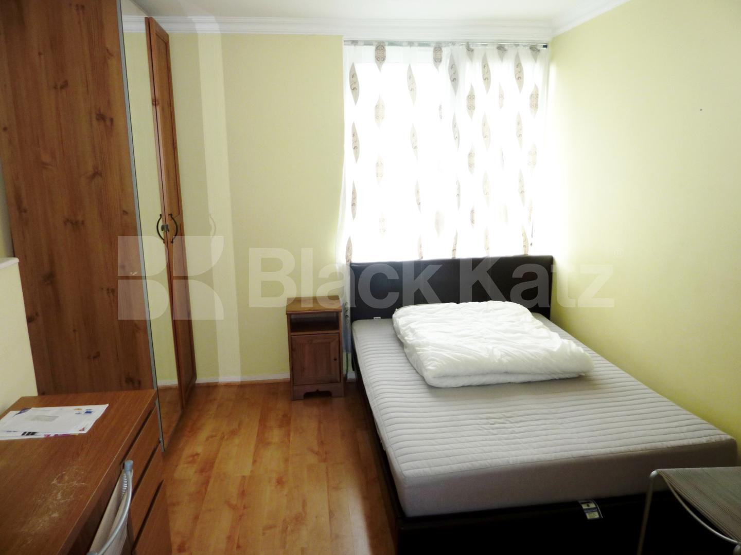 			NEW INSTRUCTION / AVAILABLE NOW / PERFECT FOR STUDENTS, 1 Bedroom, 1 bath, 1 reception Flat			 Hampstead road, Mornington crescent / Euston