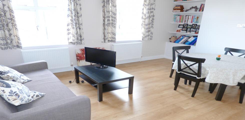 			NEW INSTRUCTION, 2 Bedroom, 1 bath, 1 reception Flat			 Priory Road, SOUTH HAMPSTEAD