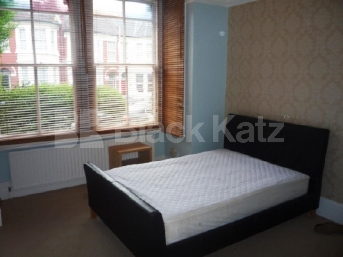 			2 Bedroom, 1 bath, 1 reception Flat			 Elm Park Road, Finchley Central
