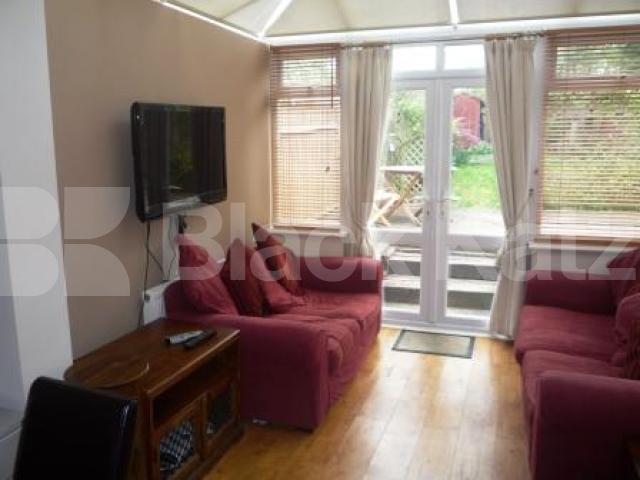			2 Bedroom, 1 bath, 1 reception Flat			 Elm Park Road, Finchley Central