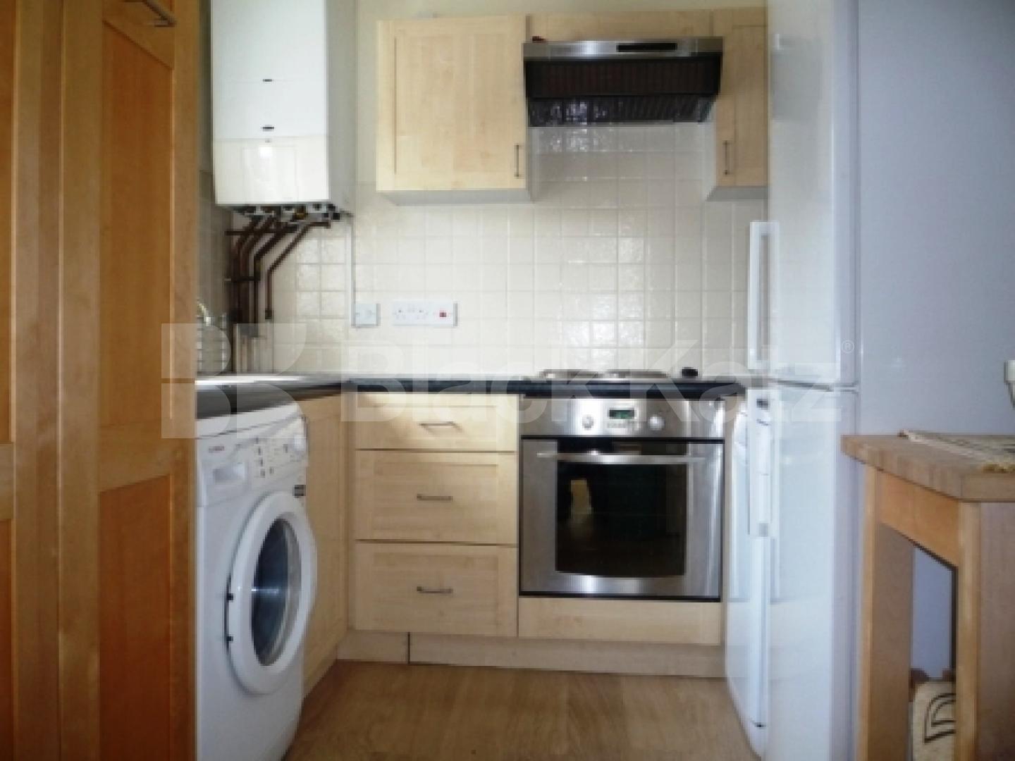 			2 Bedroom, 1 bath, 1 reception Flat			 Pembroke Road, Muswell Hill