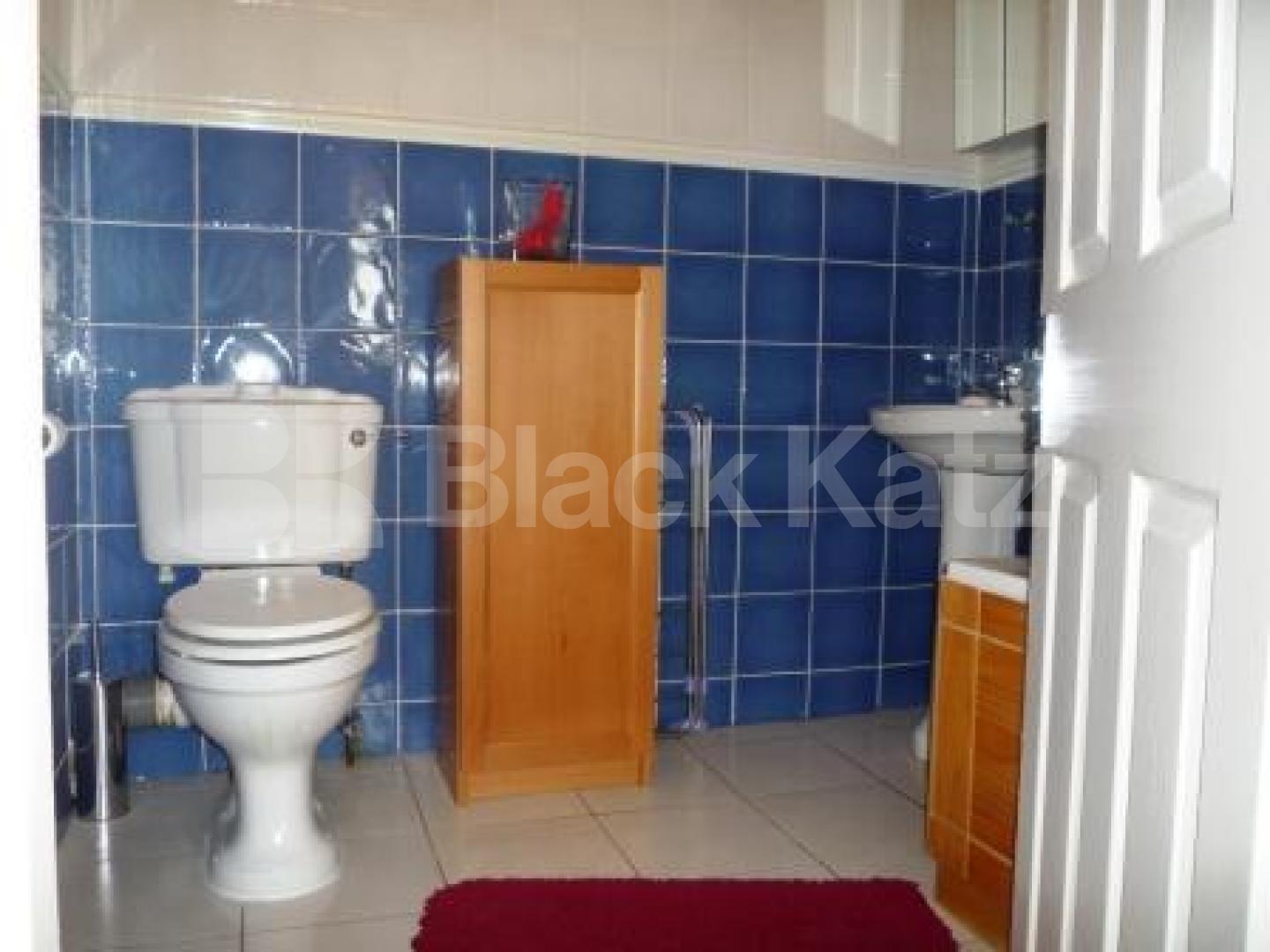 			2 Bedroom, 1 bath, 1 reception Flat			 Pembroke Road, Muswell Hill