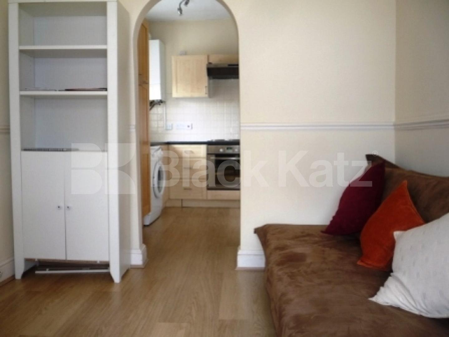 			2 Bedroom, 1 bath, 1 reception Flat			 Pembroke Road, Muswell Hill