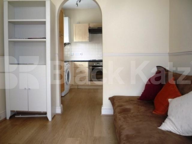 			2 Bedroom, 1 bath, 1 reception Flat			 Pembroke Road, Muswell Hill