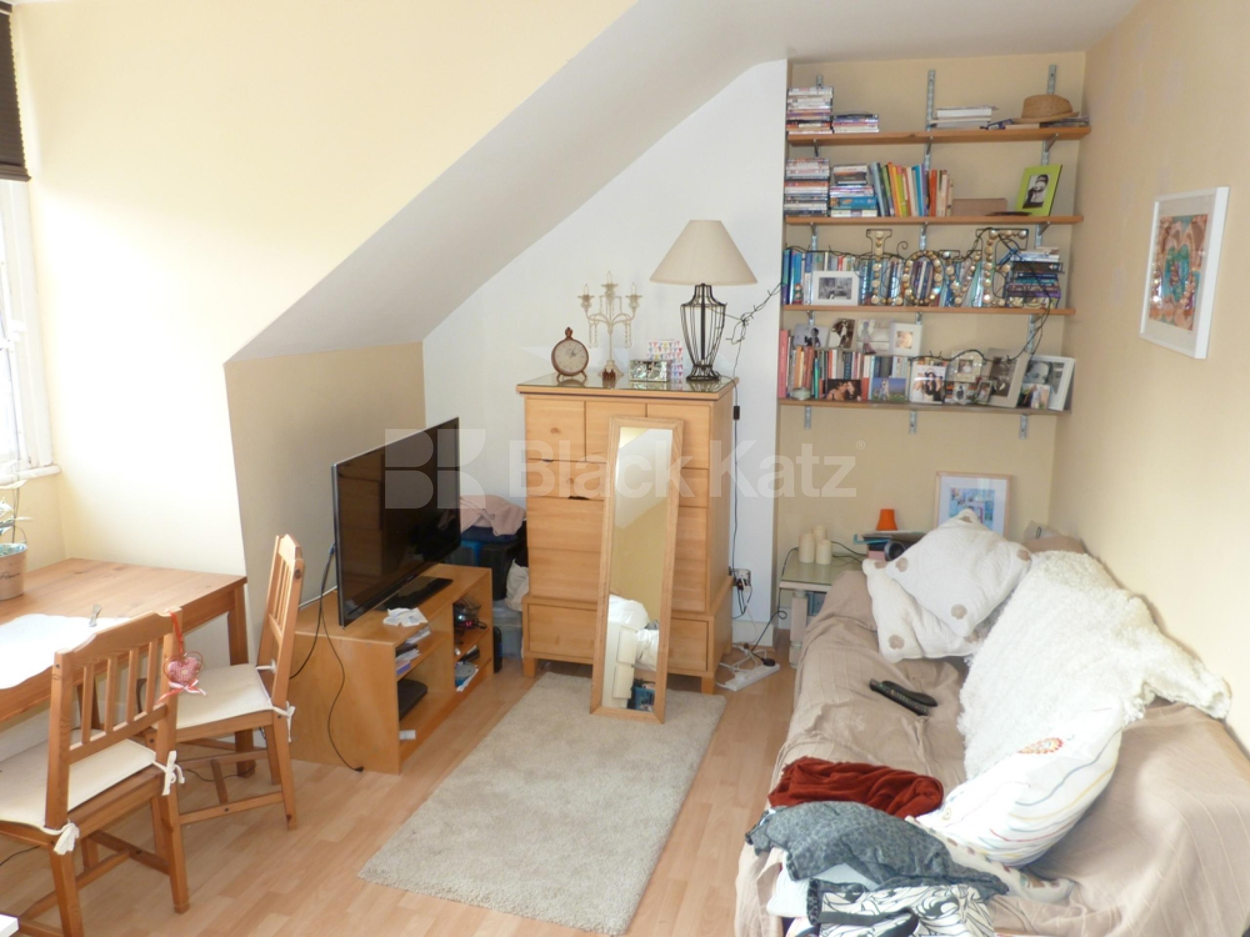 			Studio Apartment, 1 bath, 1 reception Studio			 Temple Road, CROUCH END N8