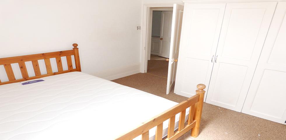 			1 Bedroom, 1 bath, 1 reception Flat			 Woodchurch Road, WEST HAMPSTEAD
