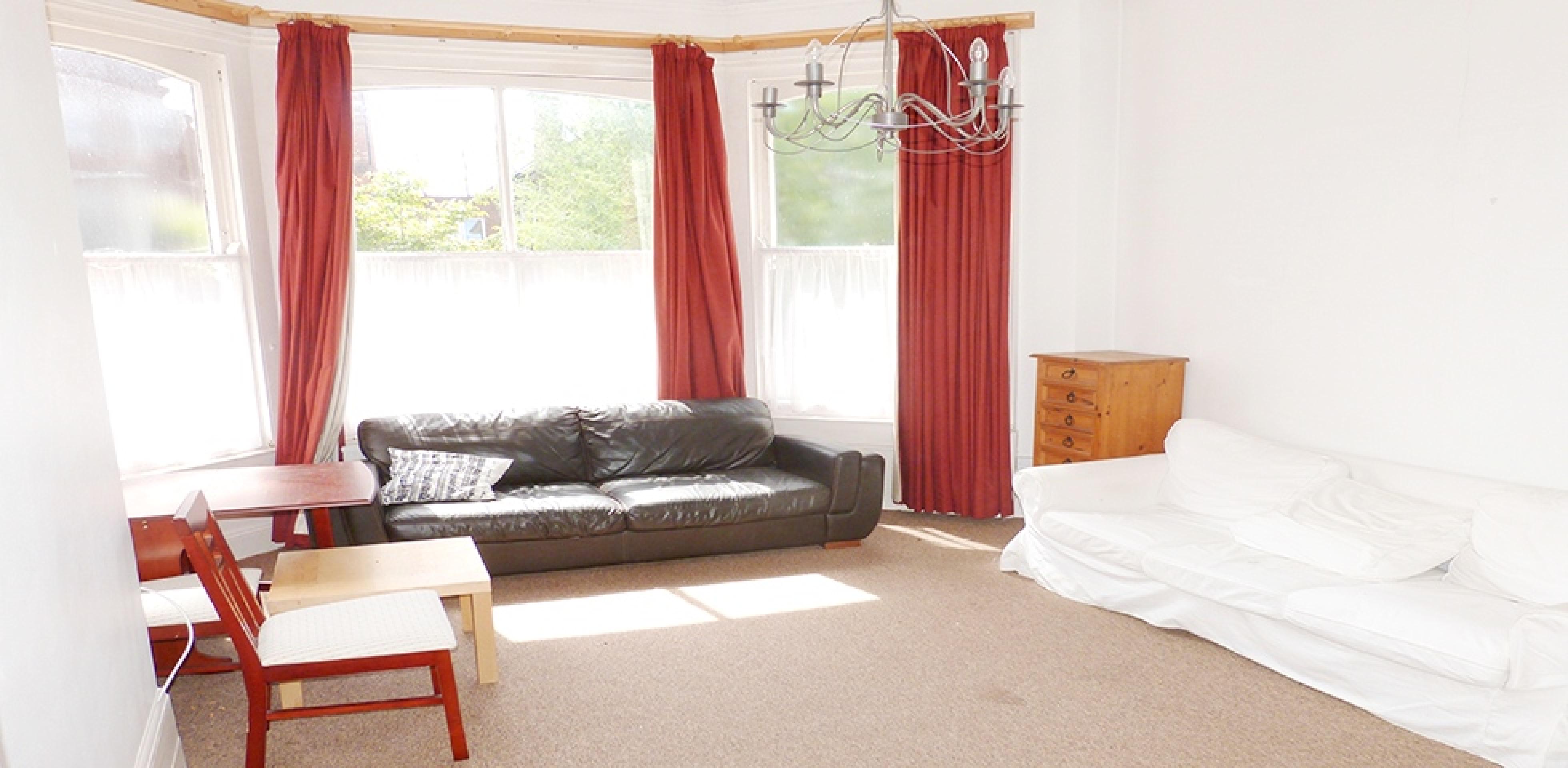 			1 Bedroom, 1 bath, 1 reception Flat			 Woodchurch Road, WEST HAMPSTEAD NW6