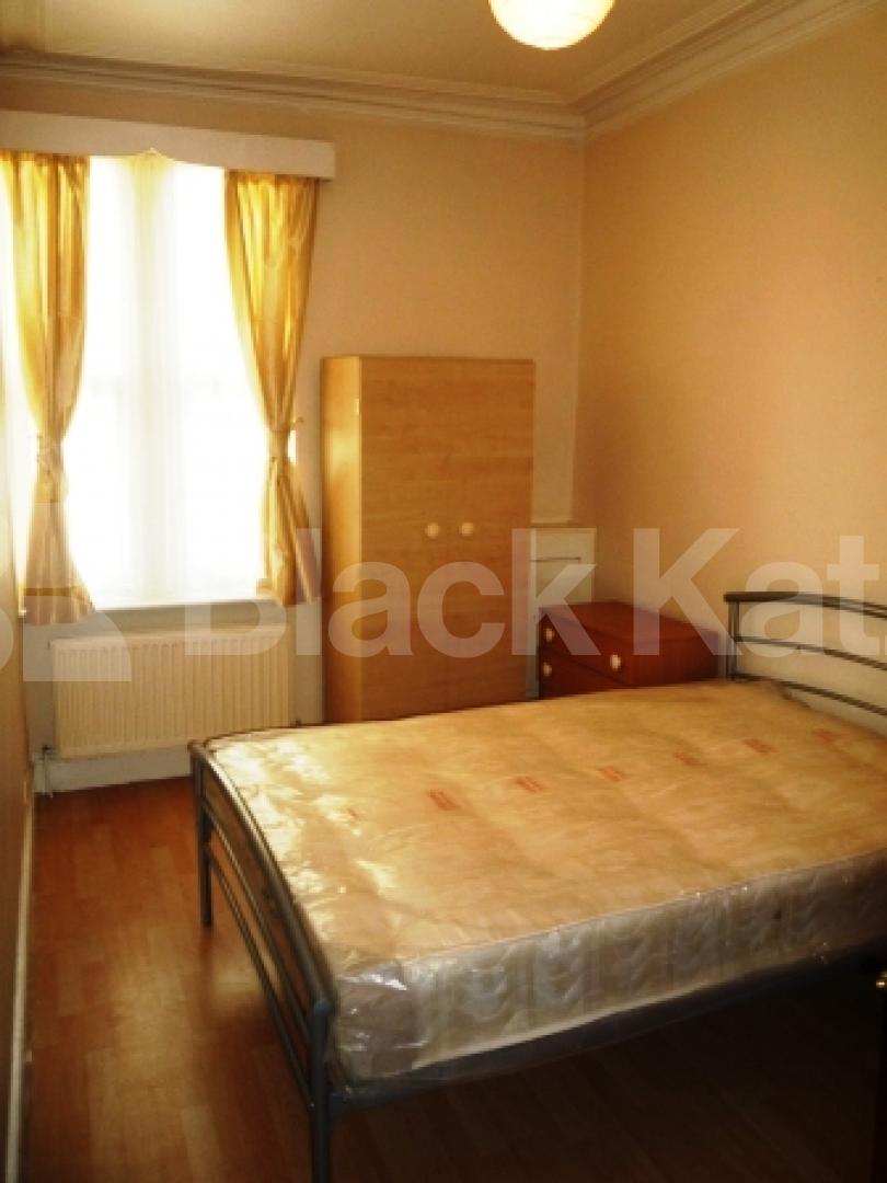 			1 Bedroom, 1 bath, 1 reception Flat			 High Road, Wood Green