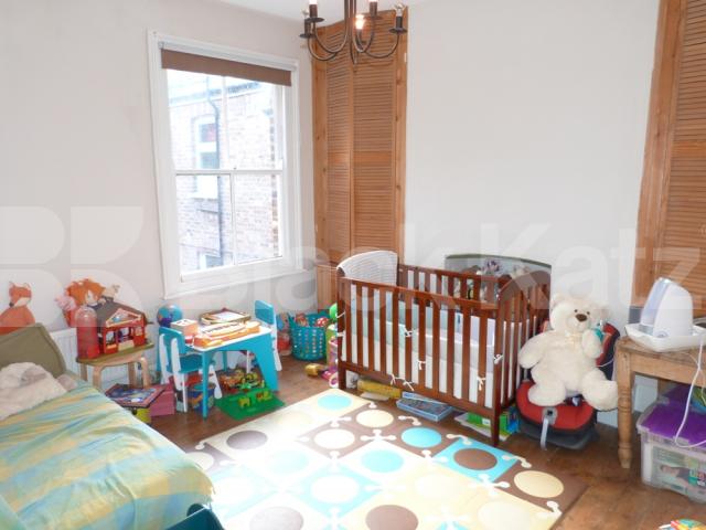 			2 Bedroom, 1 bath, 1 reception Flat			 Palace Gates Road, Alexandra Palace