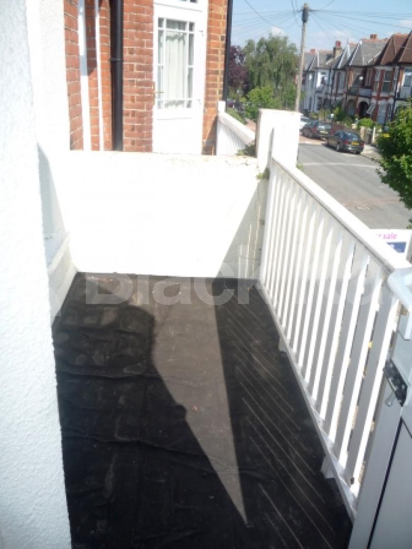 			2 Bedroom, 1 bath, 1 reception Flat			 Woodside Road, Wood Green