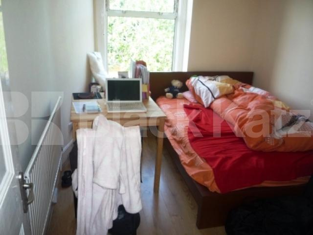 			2 Bedroom, 1 bath, 1 reception Flat			 Woodside Road, Wood Green