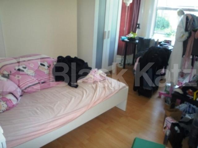 			2 Bedroom, 1 bath, 1 reception Flat			 Woodside Road, Wood Green