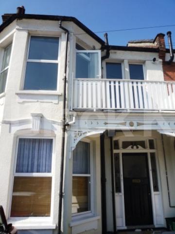 			2 Bedroom, 1 bath, 1 reception Flat			 Woodside Road, Wood Green