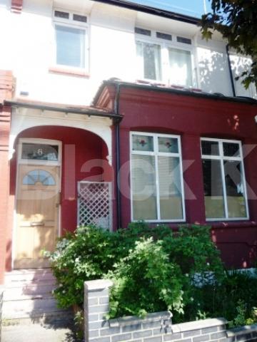 			3 Bedroom, 1 bath, 1 reception Flat			 Glendale Avenue, Wood Green