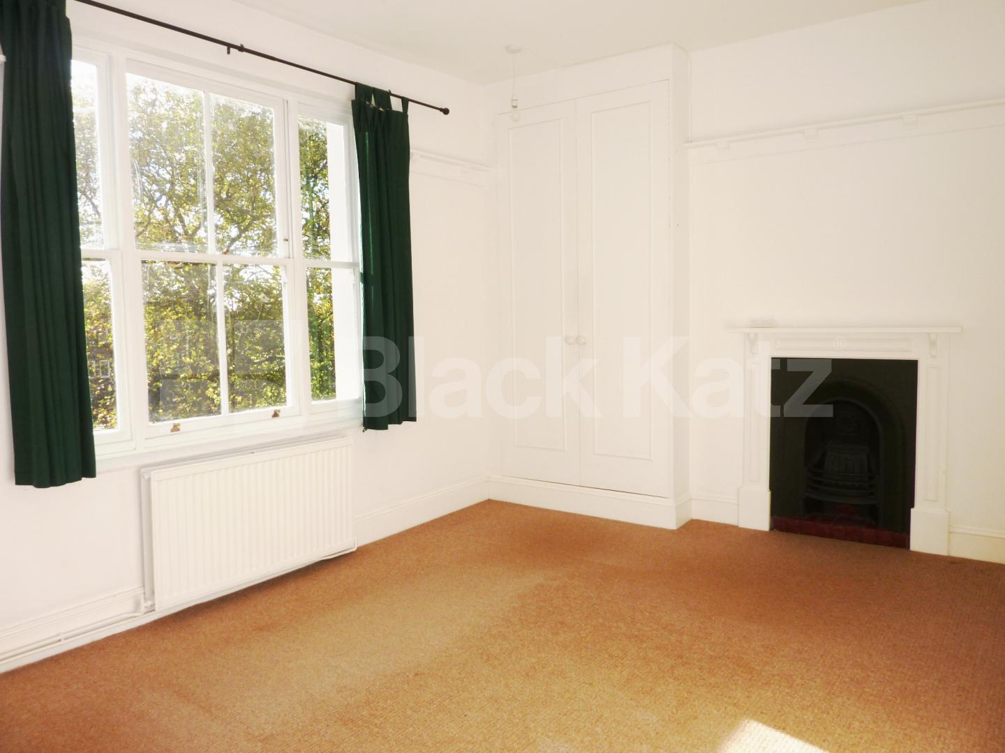 			NEW INSTRUCTION!, 2 Bedroom, 1 bath, 1 reception Flat			 Hilldrop Road, TUFNELL PARK