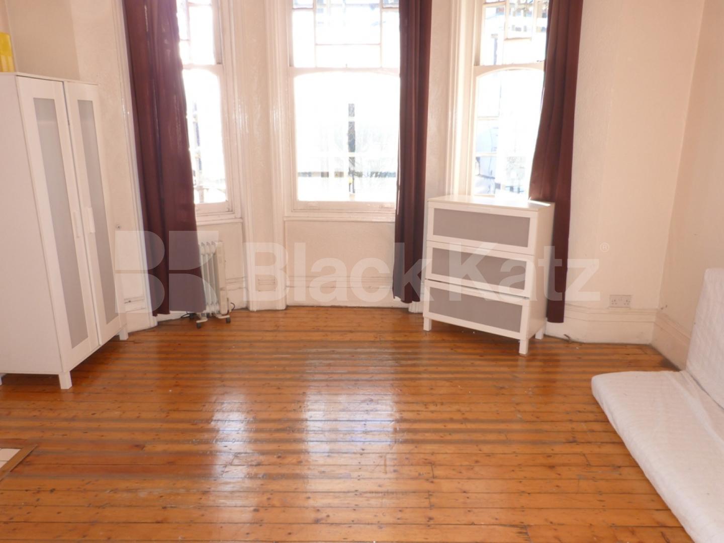 			NEW INSTRUCTION, 2 Bedroom, 1 bath, 1 reception Flat			 Muswell Hill, Muswell Hill