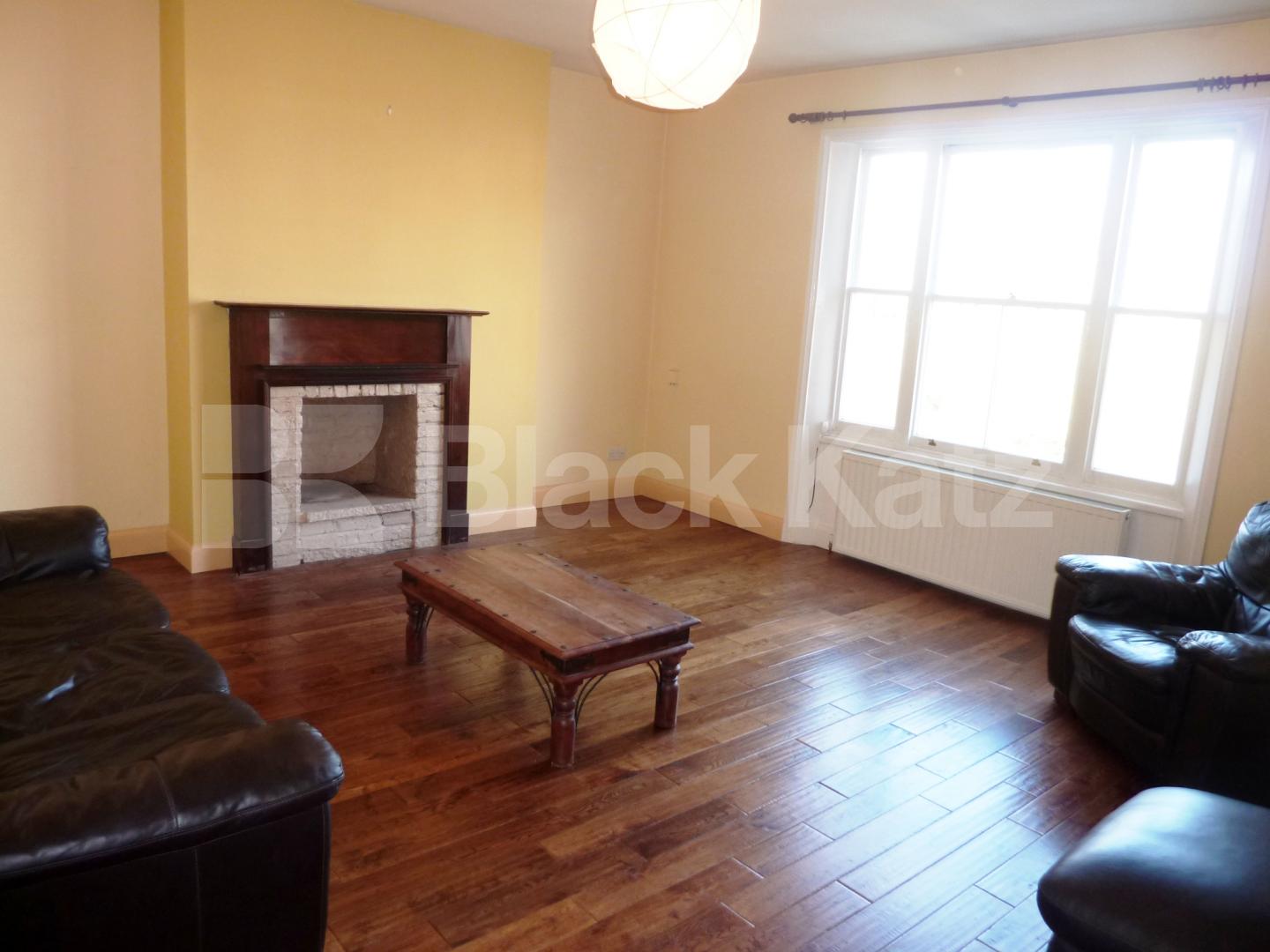 			NEW INSTRUCTION!, 2 Bedroom, 1 bath, 1 reception Flat			 Hilldrop Road, TUFNELL PARK