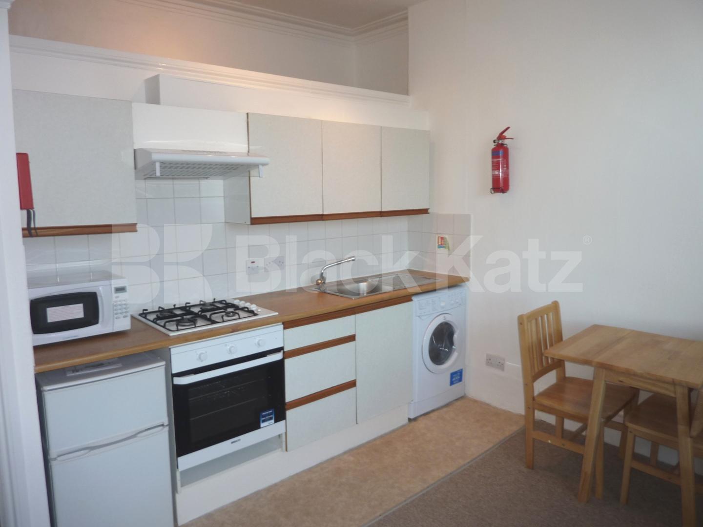 			1 Bedroom, 1 bath, 1 reception Flat			 Camden Road, CAMDEN BORDERS 