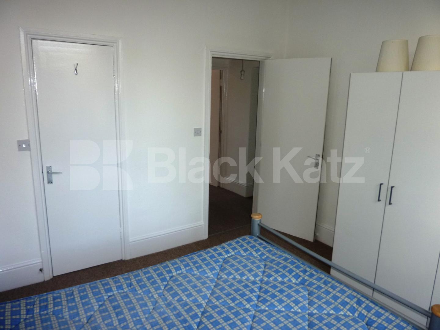 			1 Bedroom, 1 bath, 1 reception Flat			 Camden Road, CAMDEN BORDERS 