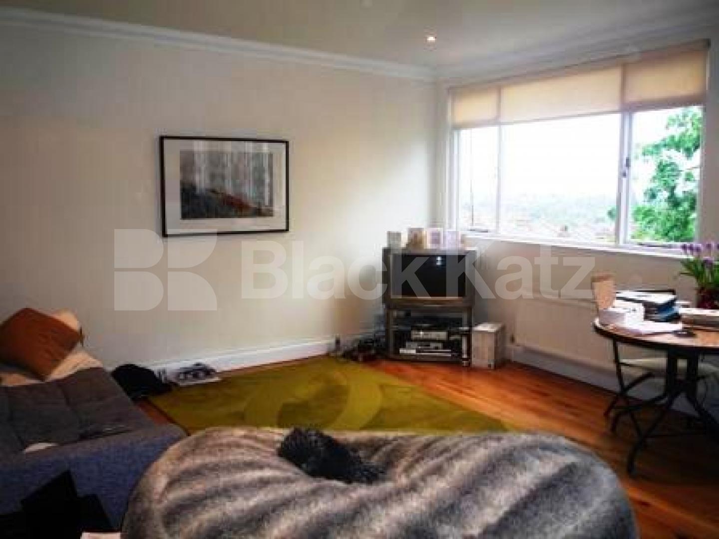 			2 Bedroom, 1 bath, 1 reception Flat			 Curzon Road, MUSWELL HILL