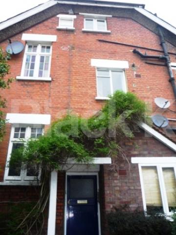 			LET, Studio Apartment, 1 bath, 1 reception Studio			 Birchington Road, CROUCH END