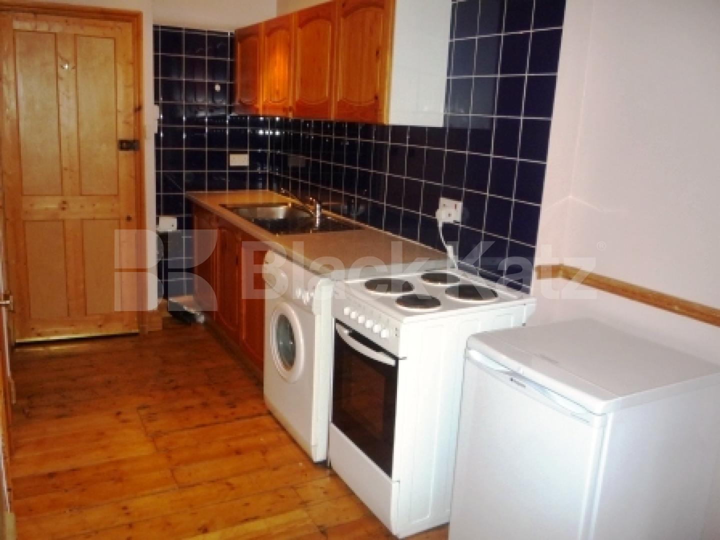 			LET, Studio Apartment, 1 bath, 1 reception Studio			 Birchington Road, CROUCH END
