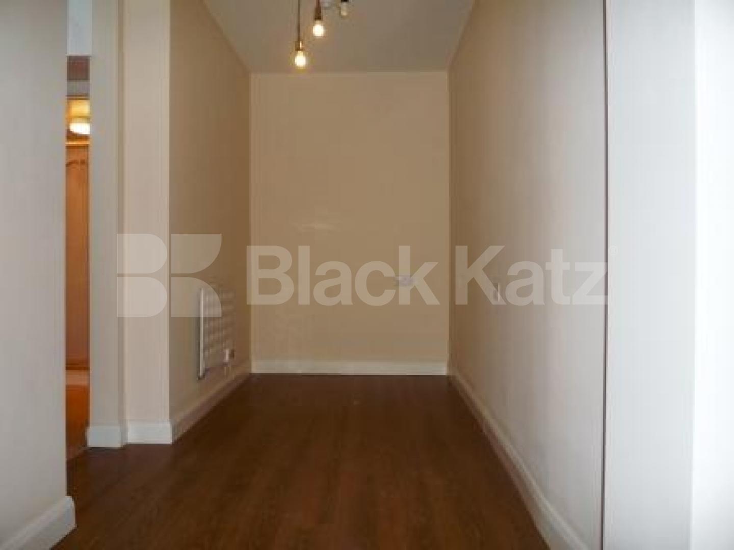 			Including Council Tax and Water, Studio Apartment, 1 bath, 1 reception Studio			 High St Hornsey, HORNSEY