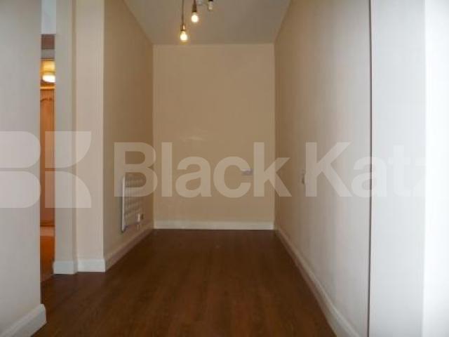 			Including Council Tax and Water, Studio Apartment, 1 bath, 1 reception Studio			 High St Hornsey, HORNSEY
