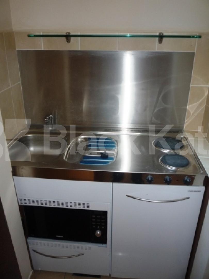 			Including Council Tax and Water, Studio Apartment, 1 bath, 1 reception Studio			 High St Hornsey, HORNSEY