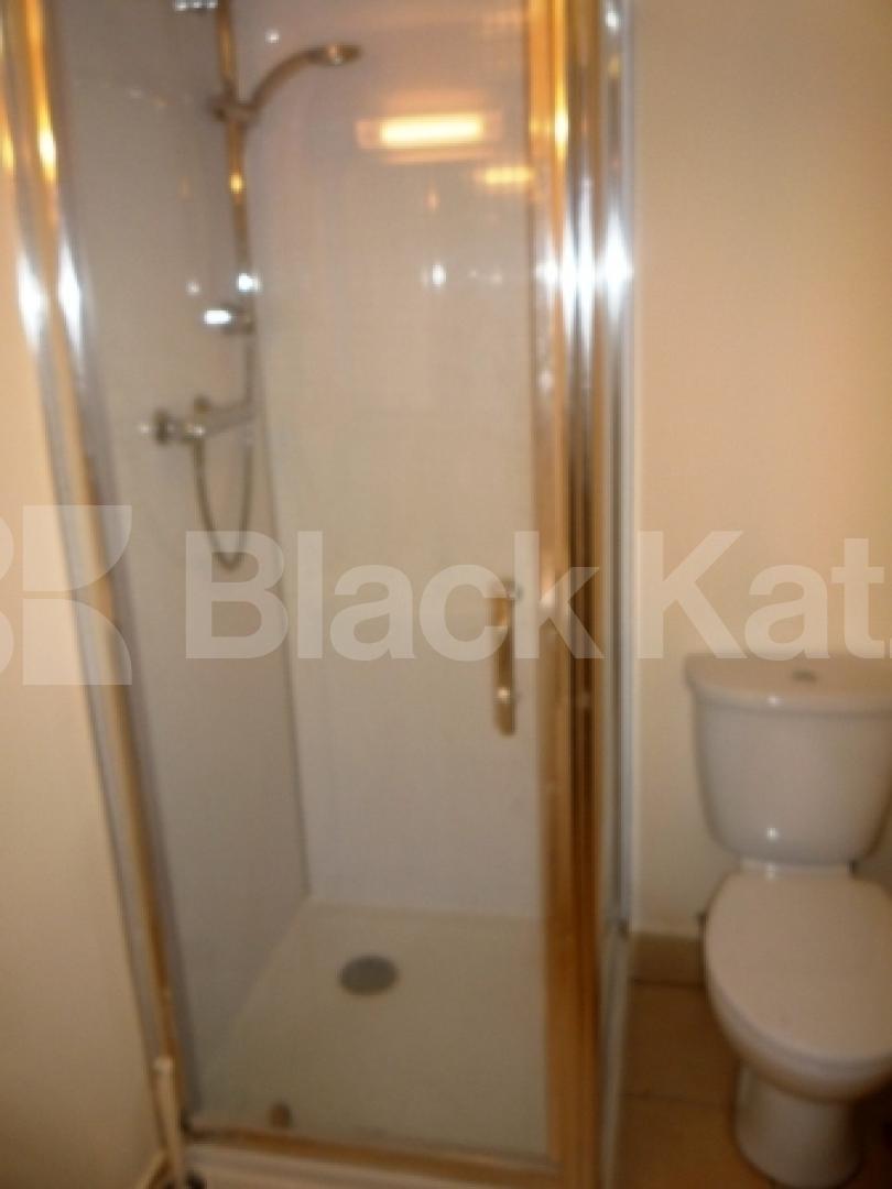 			Including Council Tax and Water, Studio Apartment, 1 bath, 1 reception Studio			 High St Hornsey, HORNSEY